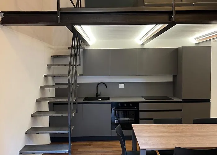 Two-room In Historic Center With Private Courtyard * Bolonya